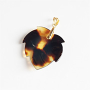 ベッ甲　ペンダントトップ　木の葉