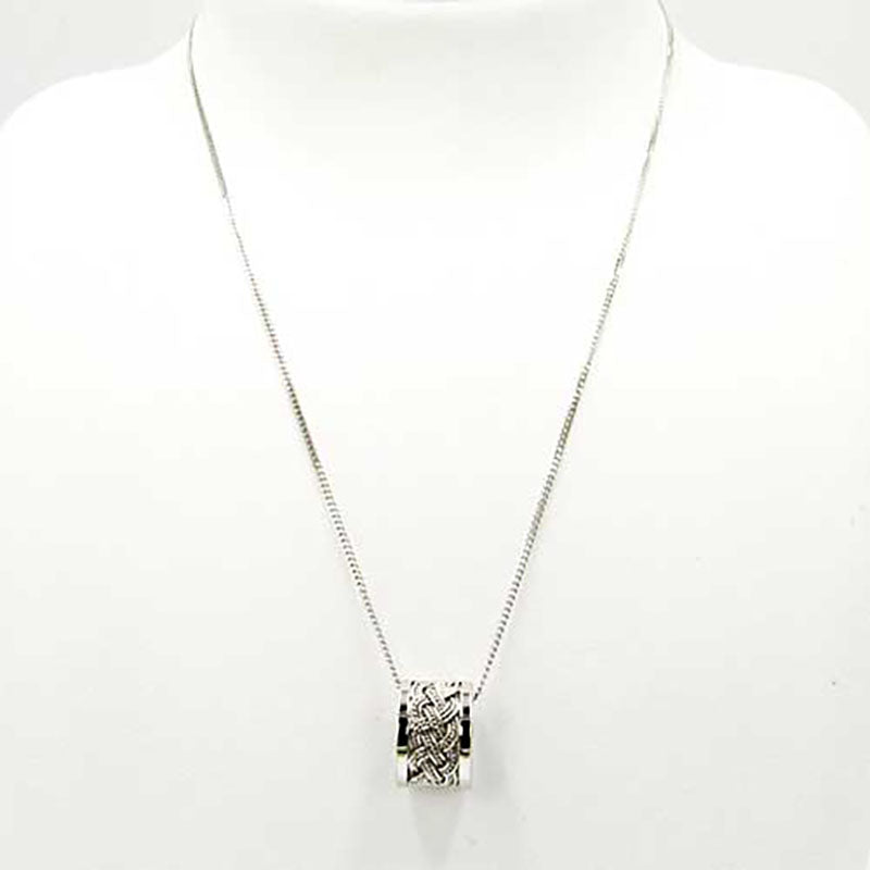 手編みシルバーシングルトップ