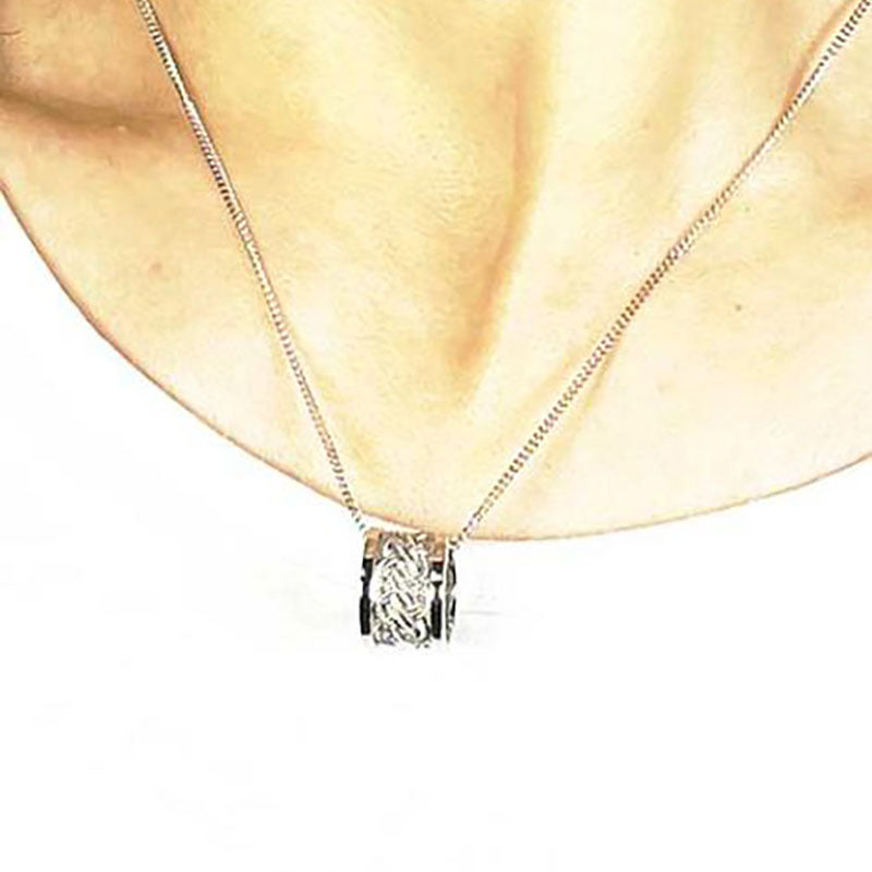 手編みシルバーシングルトップ