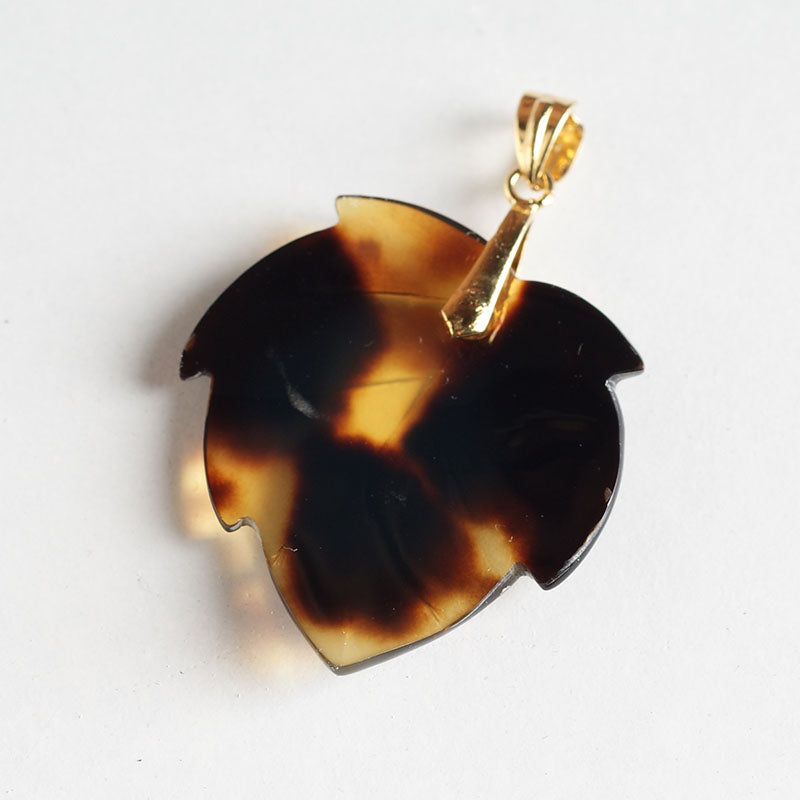 ベッ甲ペンダント トップ木の葉