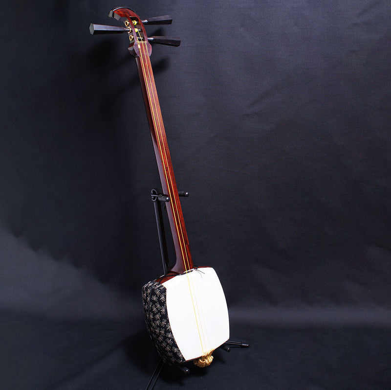 Originating from China’s sanxian, the shamisen evolved into its unique form in Edo.