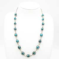 シルバーかご型トルコ石ネックレス(ショート)