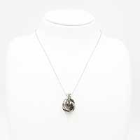 手編みシルバートリプルトップ